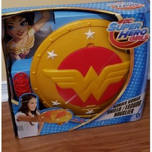 DC Super Hero Girls Wonder Woman Shield